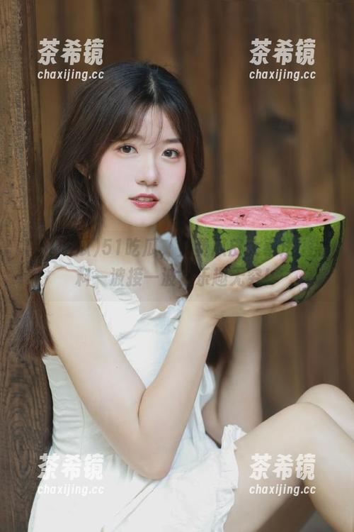 51吃瓜，免费瓜皮大奉送，黑料一波接一波，乐趣无穷！