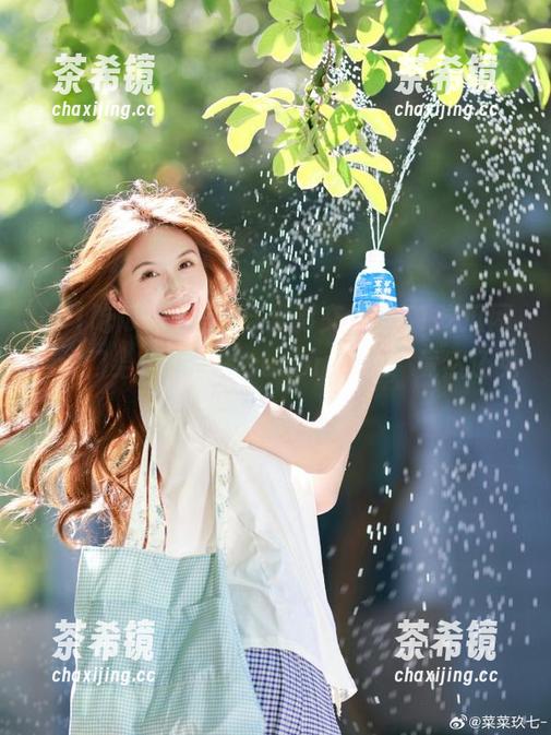 美女与光影交织，51吃瓜网传送门给你无穷的surprises，竟然还免费！