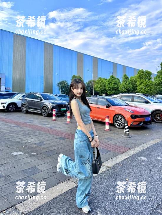 失控的“hlw”线路：一条充满幽默的窘迫现状。