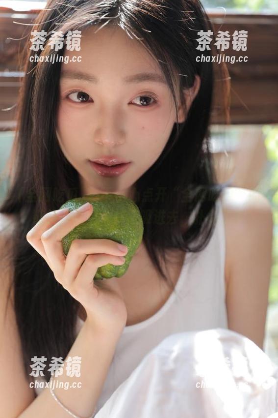 一不小心点开“全网吃瓜”的链接，整个人都被吸进去，扑街了！