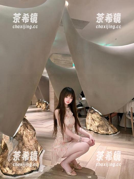 “吃瓜大本营”网址：键入后，千万不要顺手点赞，不然就被种草了。
