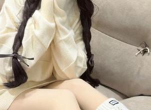 看着吃瓜网网页里的“朝阳”，突然怀疑自己是不是也该去搬砖。