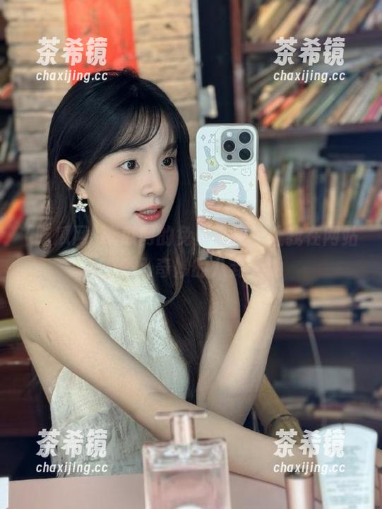 吃瓜网的免费官网，让我在网站上误入奇妙的八卦天地