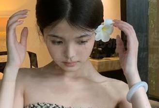 娱乐718官网推出新栏目：跟着成都舞蹈女，学会如何优雅“吃瓜”！