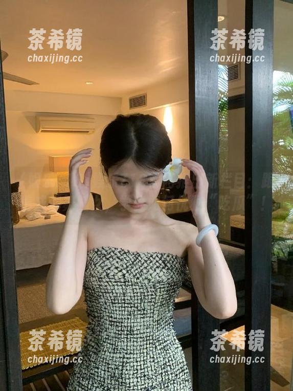 娱乐718官网推出新栏目：跟着成都舞蹈女，学会如何优雅“吃瓜”！