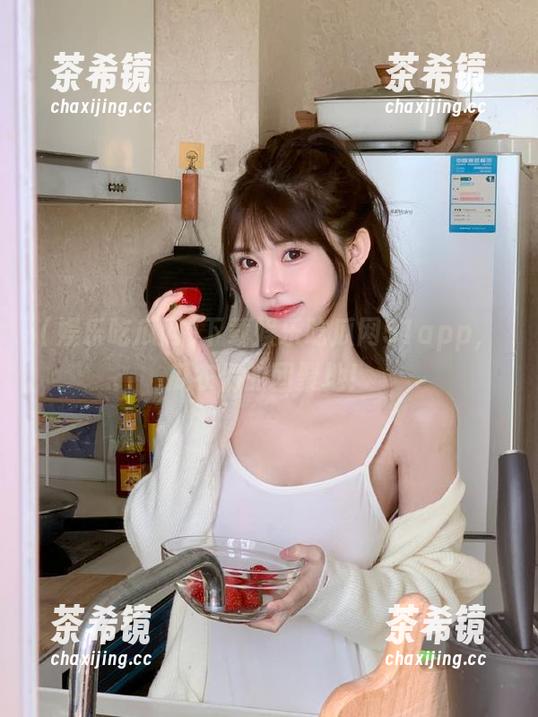 下载娱乐吃瓜网51app，瓜农们的团聚地！