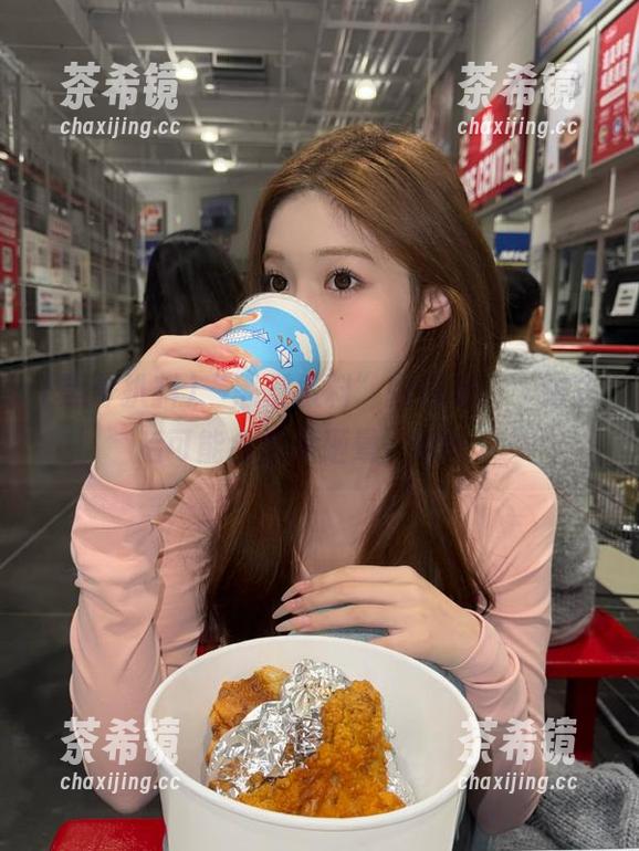 “黑哥扒料”的传送门，进去后可能会被瓜砸晕，哈哈。