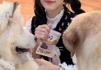 今天“zztt28.su黑料不打烊”官网发布了新鲜黑料，吃瓜群众直呼真香！