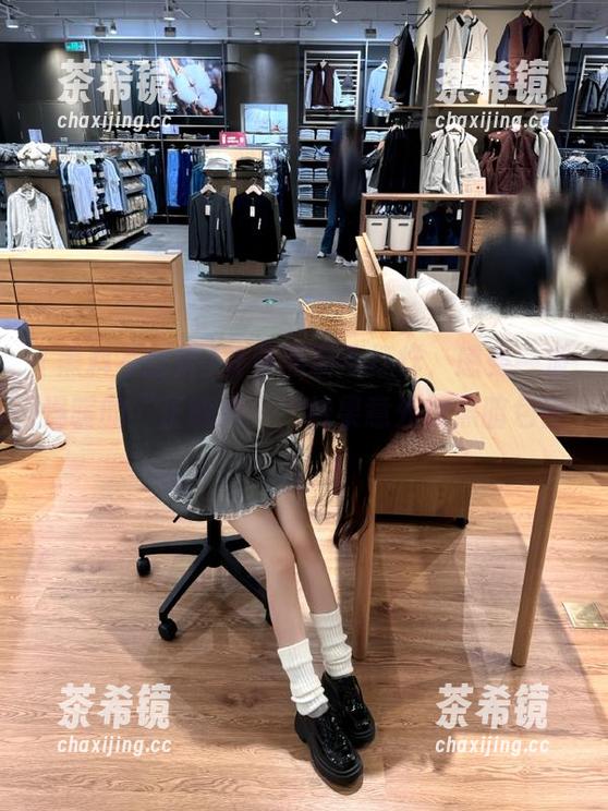 黑料不打烊 登录黑料不打烊,感受一波温暖的“正能量”,结果意外被黑暗包围。