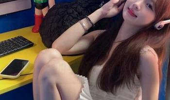 观看黑料不打烊tttzzz的入口，轻轻开启，里面藏着的八卦就像调皮的小妖精！