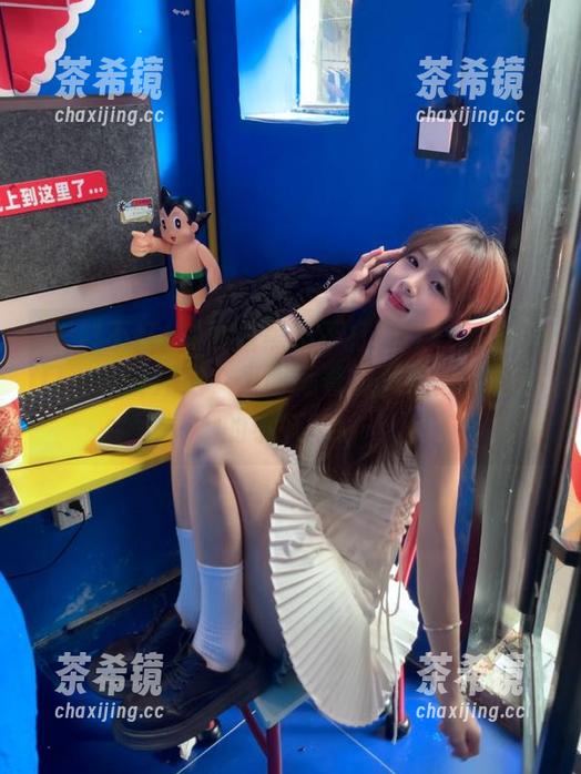 观看黑料不打烊tttzzz的入口，轻轻开启，里面藏着的八卦就像调皮的小妖精！