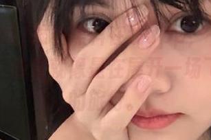 跟着黑料在线app，一路吃瓜到最后，感觉就像是在展开一场飞速播报的旅行。