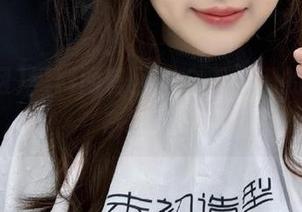 黑料网官网，今天直播的瓜味好奇妙？！