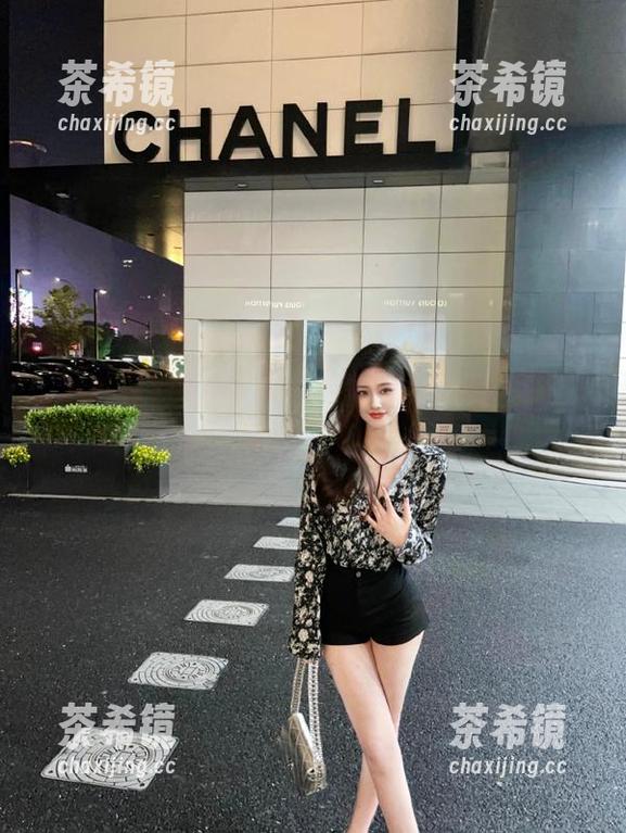 点开“黑网料”的链接，就像无意中看到一场闹剧。